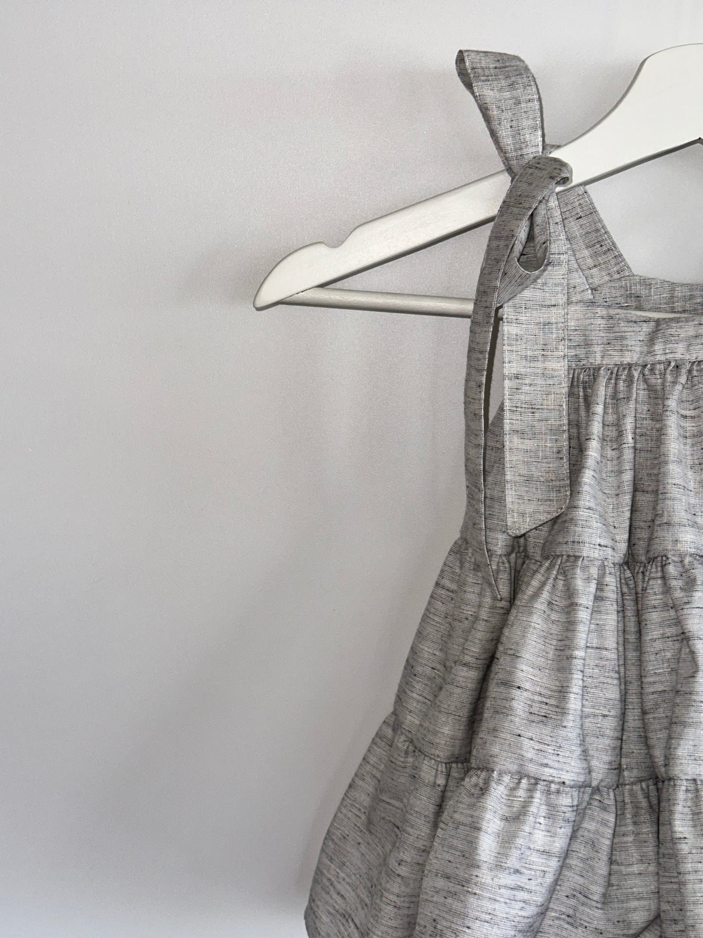 Vestido olanes gris