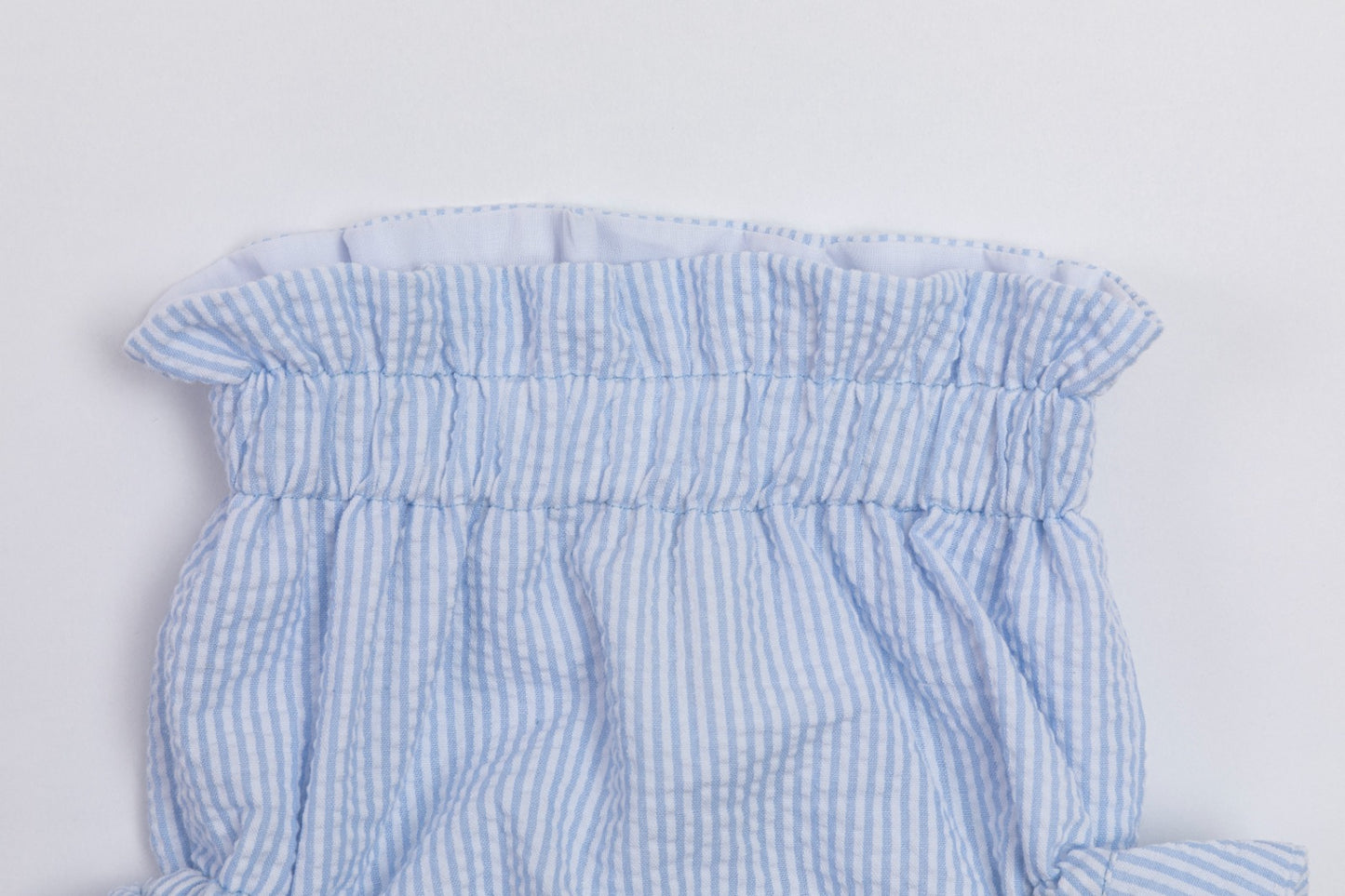 Short rayas olán