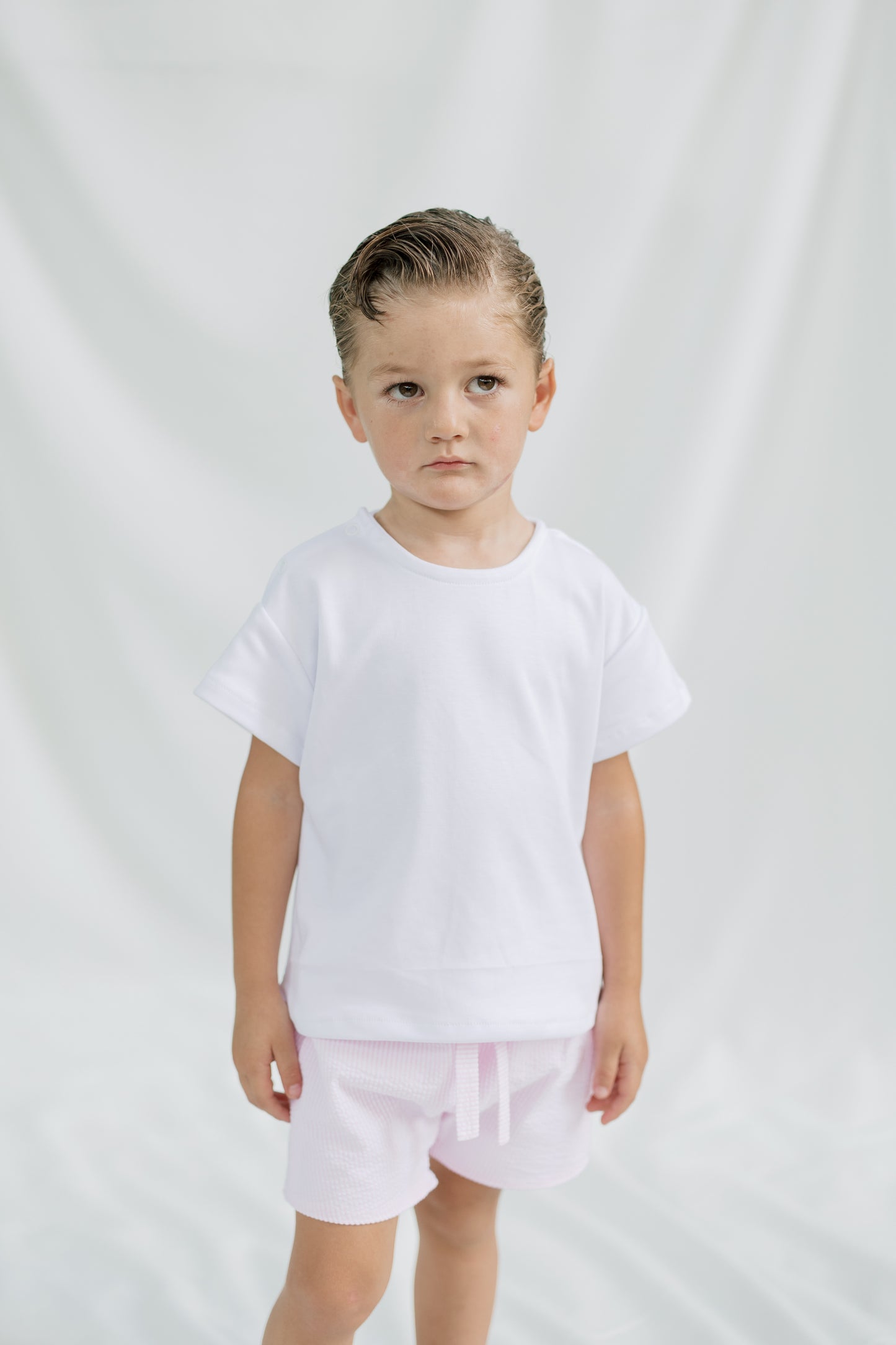 Camiseta broches hombro