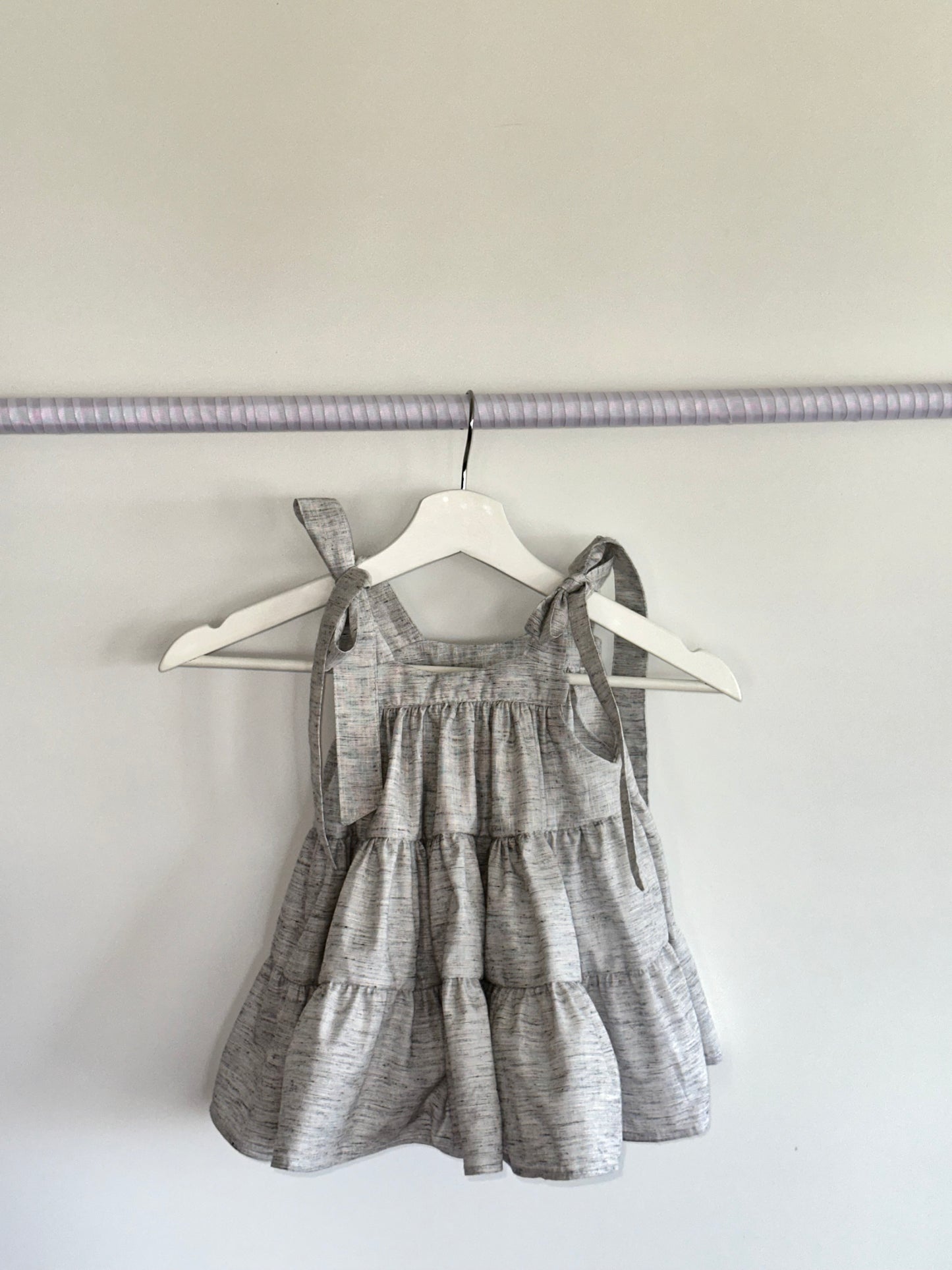 Vestido olanes gris