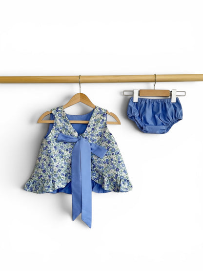 Conjunto flores azules