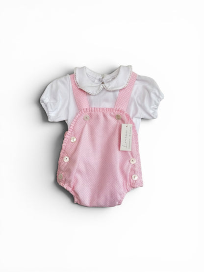 Conjunto peto puntitos rosa y camiseta cuello con detalle