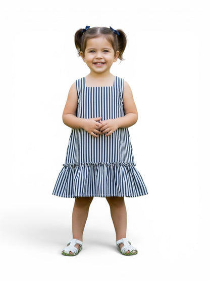 Vestido a rayas azul marino.