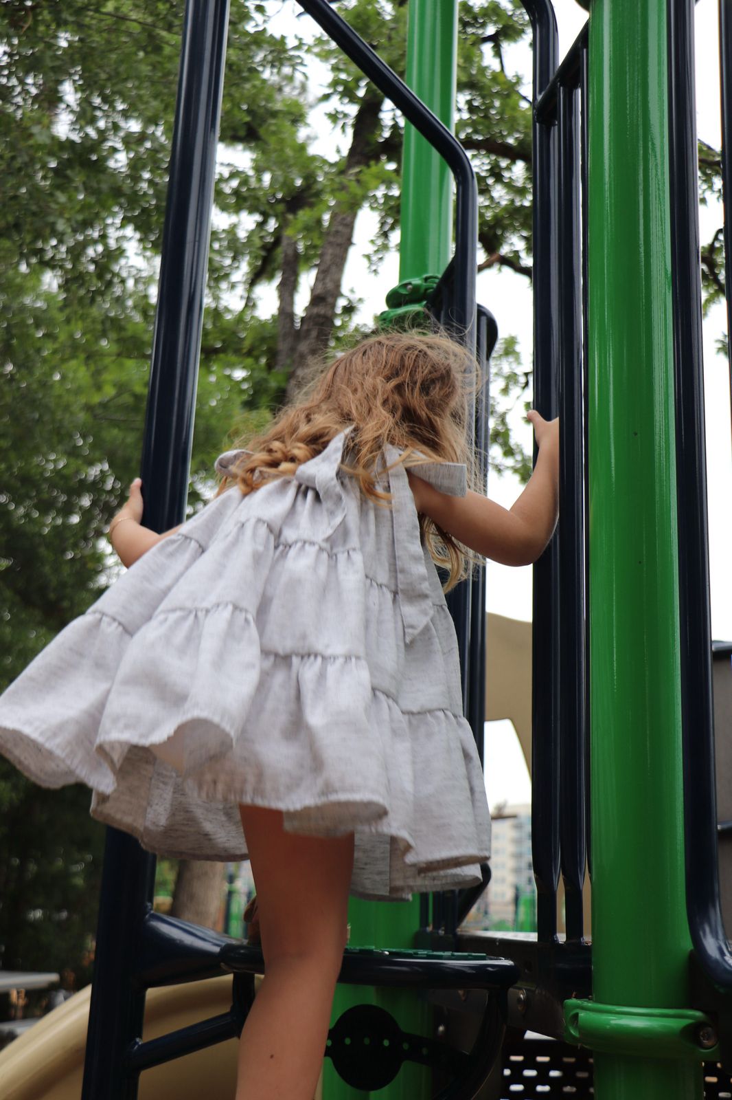 Vestido olanes gris